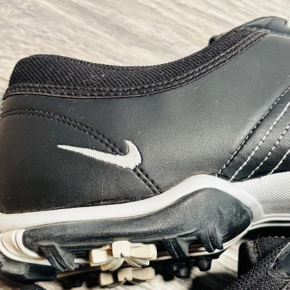 Nike Women's Black Delight II Golf Shoes Spiked Leather White Stitching Size 9.5